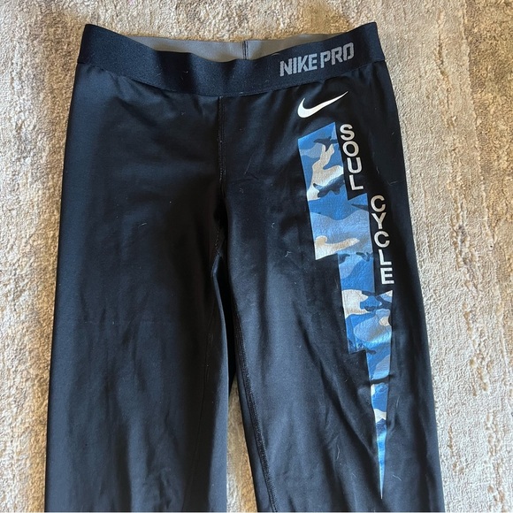 Nike SoulCycle Leggings - Picture 2 of 5
